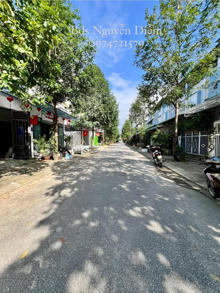 Nhà 3 tầng Uhome Quảng Ngãi 90m² giá chỉ 3.1 tỷ - Sổ hồng chính chủ!