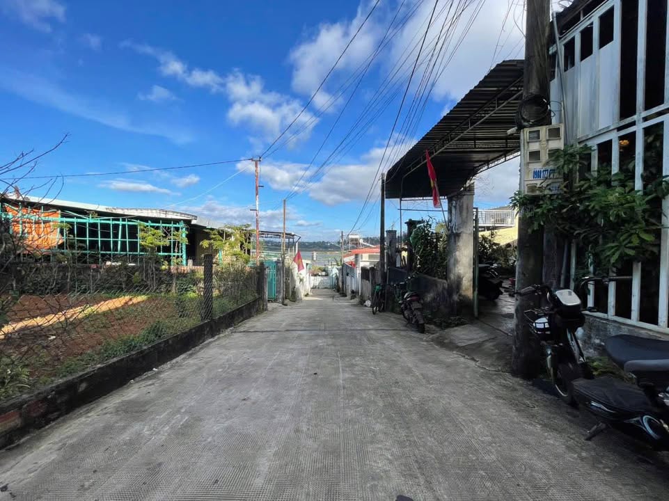 Nhà cấp 4 hẻm chính 50 Chi Lăng, Pleiku 50m² giá chỉ 1.39 tỷ - Đầu tư sinh lời!