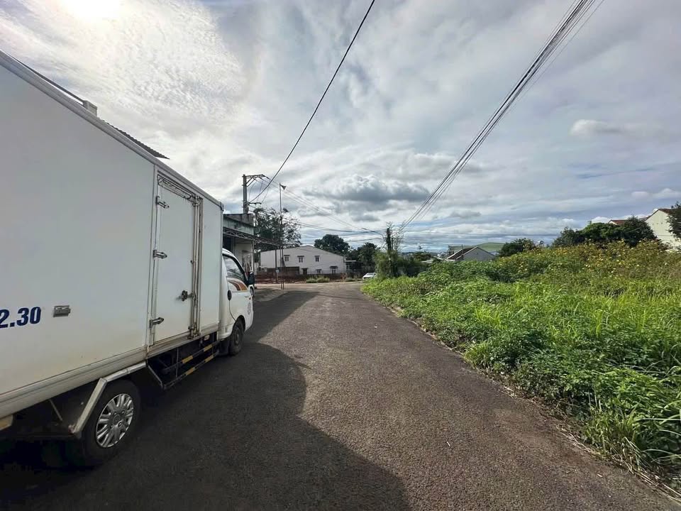 Đất khu tái định cư Ngô Gia Khảm, Pleiku 81m² giá chỉ 1 tỷ - Vị trí đắc địa gần đại lộ Nguyễn Văn Linh!