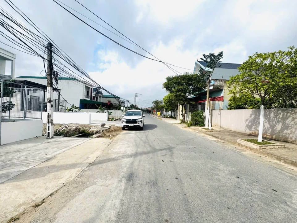 Đất nền Dân Chủ Hưng Hà 125m² - Vị trí trung tâm, thuận tiện kinh doanh!