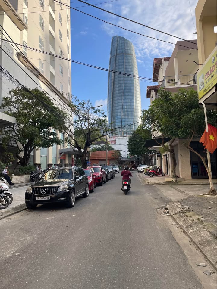 Bán nhà 3 tầng mặt tiền Đặng Tử Kính, 86.9m², giá 15.7 tỷ - Khu vực trung tâm Đà Nẵng!