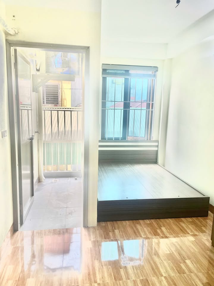 Phòng cho thuê tại Định Công, Hoàng Mai 30m² giá 3.7 triệu - Nội thất đầy đủ, thoáng mát!