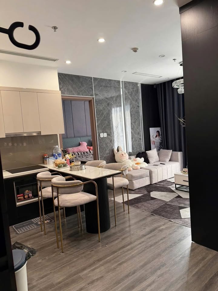 Căn hộ 3 phòng ngủ Vinhomes Greenbay 23 triệu - Nội thất hiện đại, sẵn sàng vào ở!