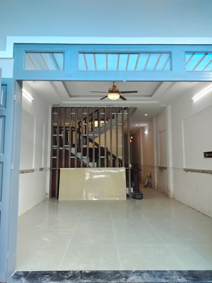 Nhà 1 trệt 1 lầu An Phú, Thuận An, Bình Dương 100m² giá 3.95 tỷ - Thiết kế hiện đại, kinh doanh thuận lợi!