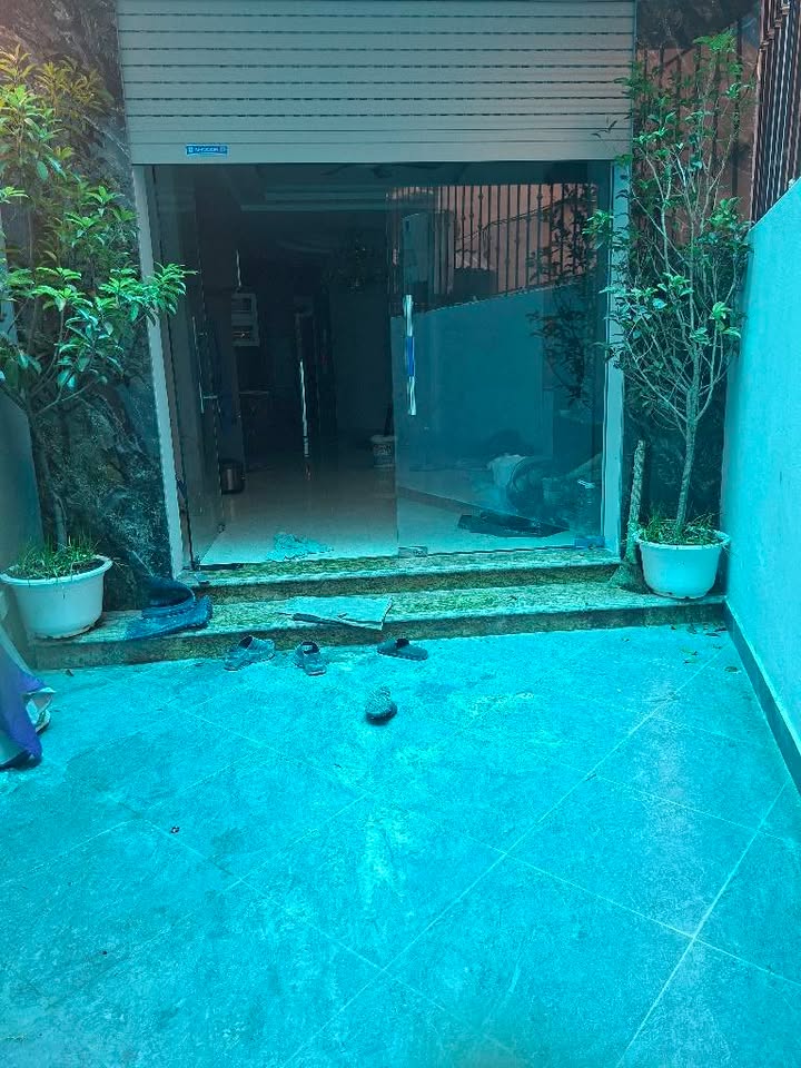 Nhà phố 6 tầng Đống Đa 63m² giá 11.9 tỷ - Thiết kế hiện đại, gần hồ Linh Quang!