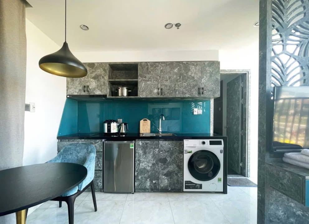 Bán tòa căn hộ 2 mặt tiền Ngô Quyền 92,3m² giá 39 tỷ - Đối diện cầu Rồng!