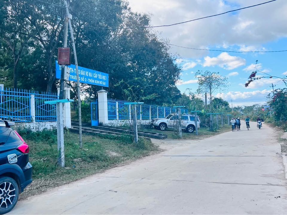 Đất bán mặt đường chính xã Đắk Rơ Wa 225m² giá 310 triệu - Kinh doanh thuận lợi!