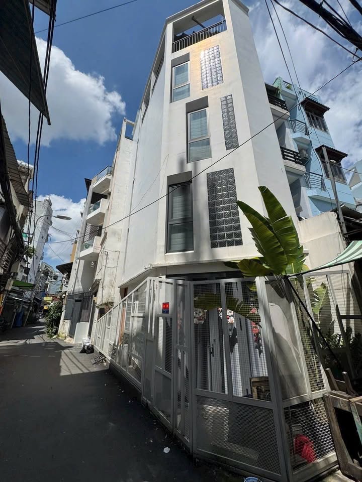 Nhà hẻm xe hơi Bà Hom, Quận 6 - 40m² giá 5.9 tỷ - Thích hợp ở ngay!