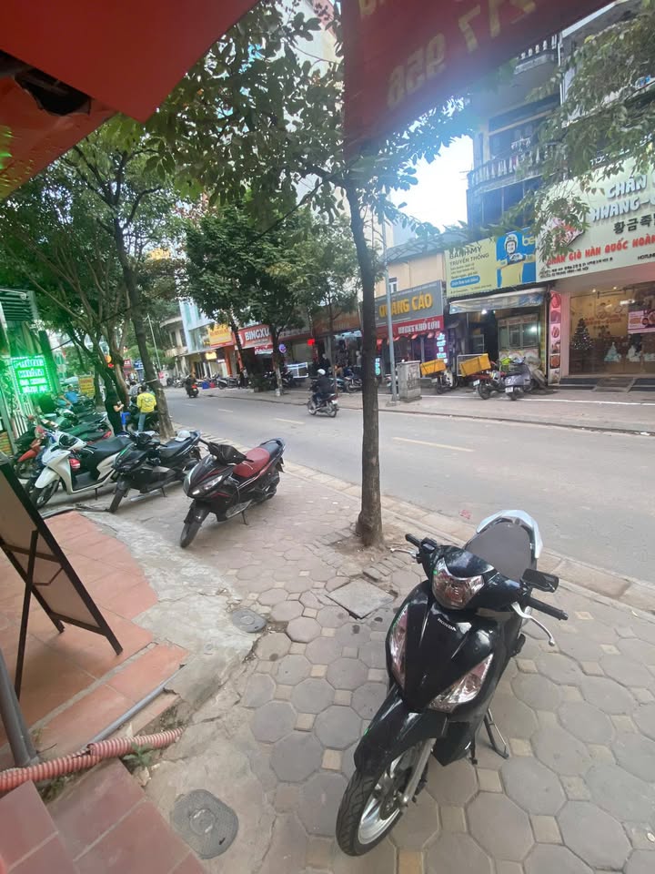 Mặt bằng kinh doanh Đường Láng - Đống Đa 300m² giá 60 triệu - Kinh doanh mọi mô hình!