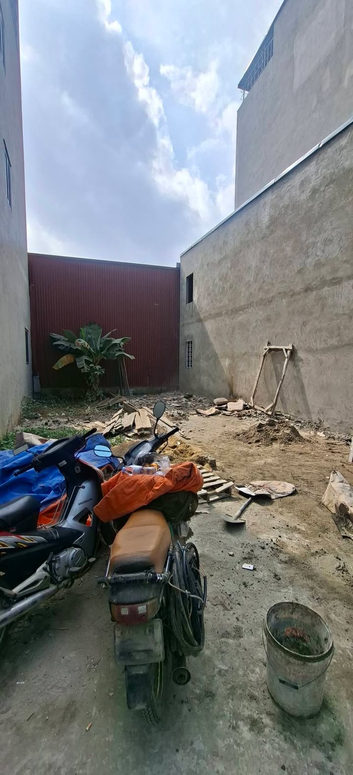 Đất nền Yên Nghĩa Hà Đông 41m² giá 5 tỷ - Vị trí đẹp, dễ dàng di chuyển!