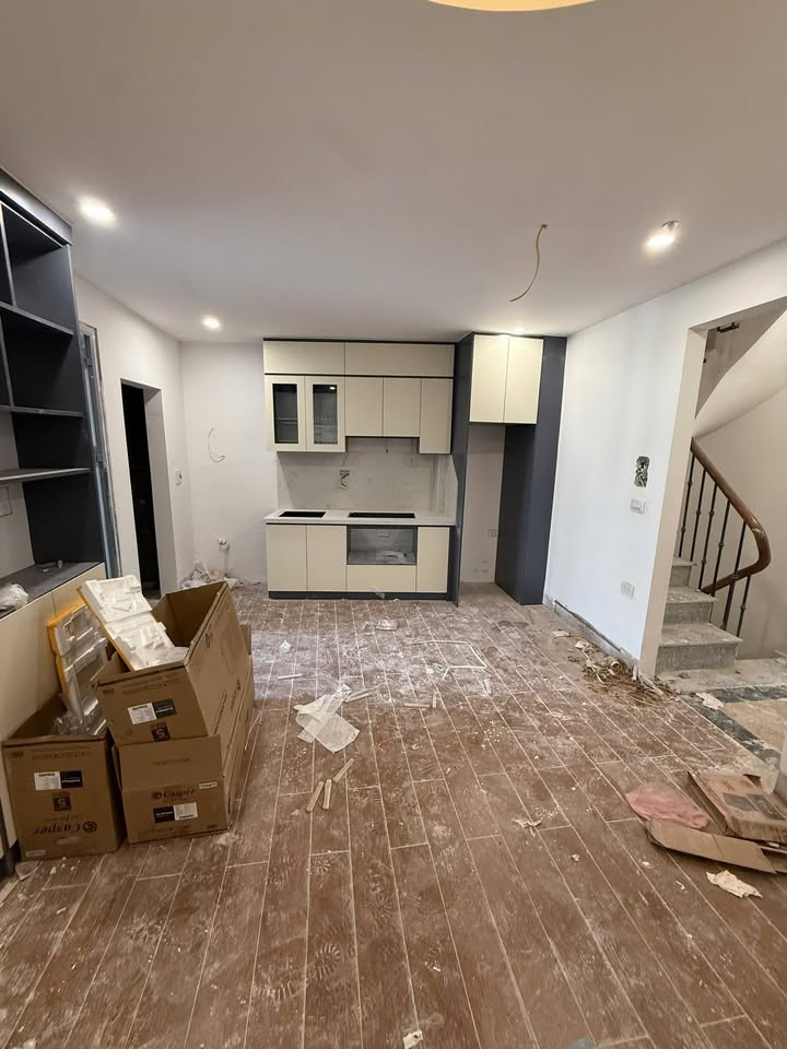 Phòng cho thuê tại ngõ 460 Khương Đình, 20m² - Nội thất đầy đủ, vào ở ngay!