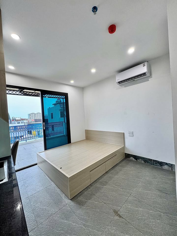 Phòng studio cho thuê tại Bưởi, Ba Đình - Ban công lớn, đầy đủ tiện nghi!