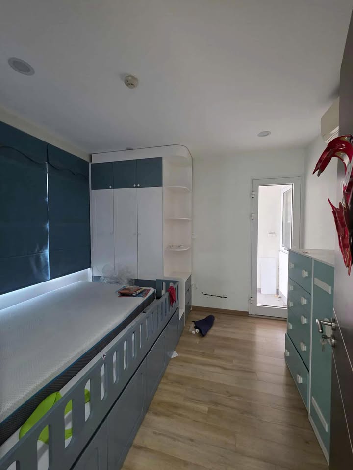 Căn hộ Hoà Phát Tân Mai 82m² giá 15 triệu - Nội thất cơ bản, sẵn sàng vào ở!