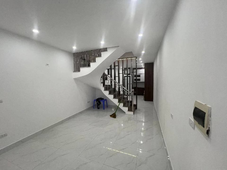 Nhà 3 tầng Vân Canh 47,6m² giá 6,2 tỷ - Vị trí đẹp, sổ đỏ chính chủ!