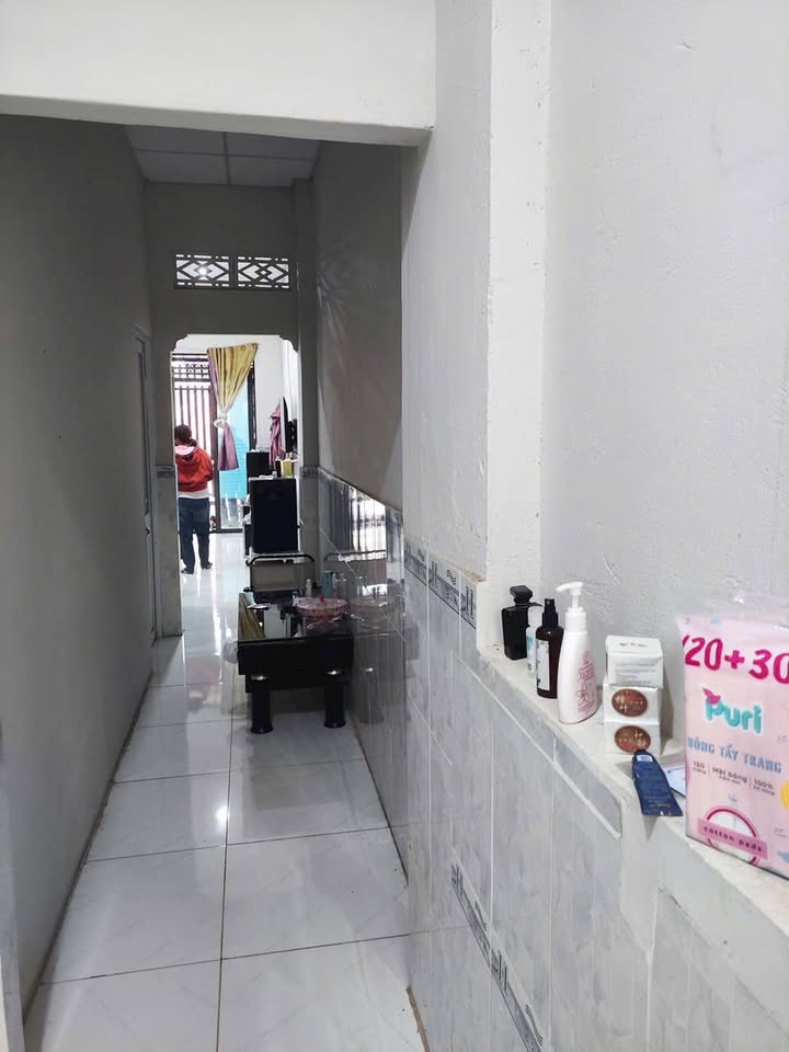 Nhà cấp 4 Khu phố 2, Trảng Dài 350m² giá 1.93 tỷ - Hàng hiếm gần hồ bơi!