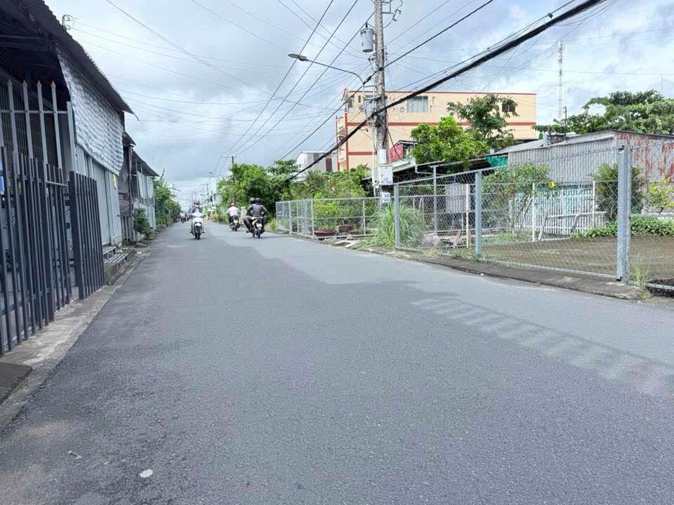 Đất thổ cư Lâm Thành Mậu, Cà Mau 500m² giá 3 tỷ - Vị trí đẹp, dân cư đông đúc!