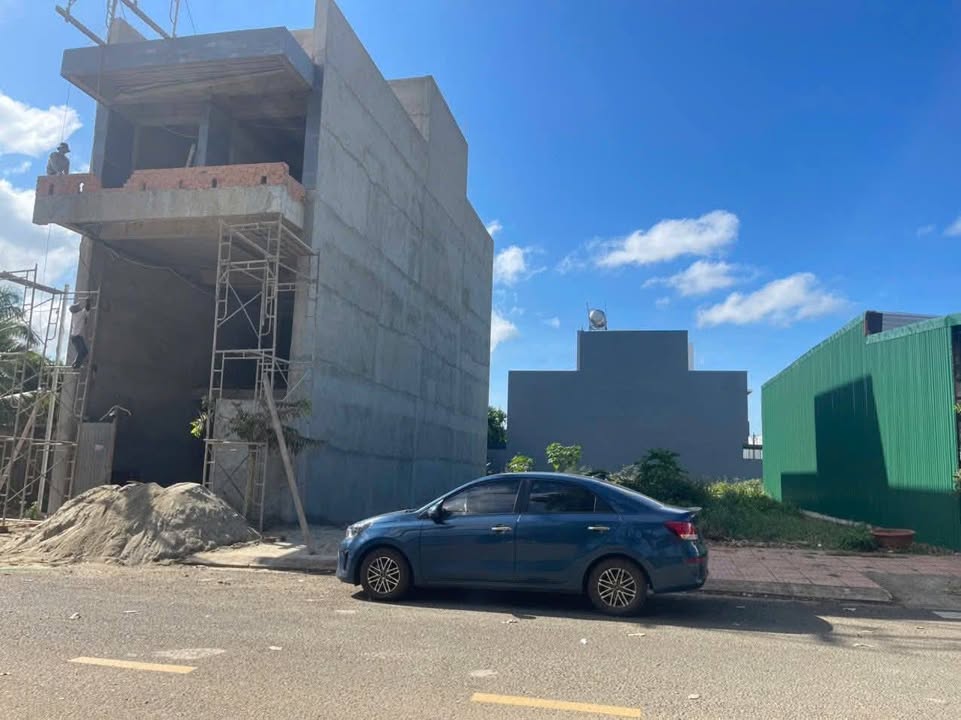 Đất nền mặt tiền Hoàng Minh Giám, Tân Lập 240m² giá 18 tỷ - Cơ hội đầu tư hấp dẫn!