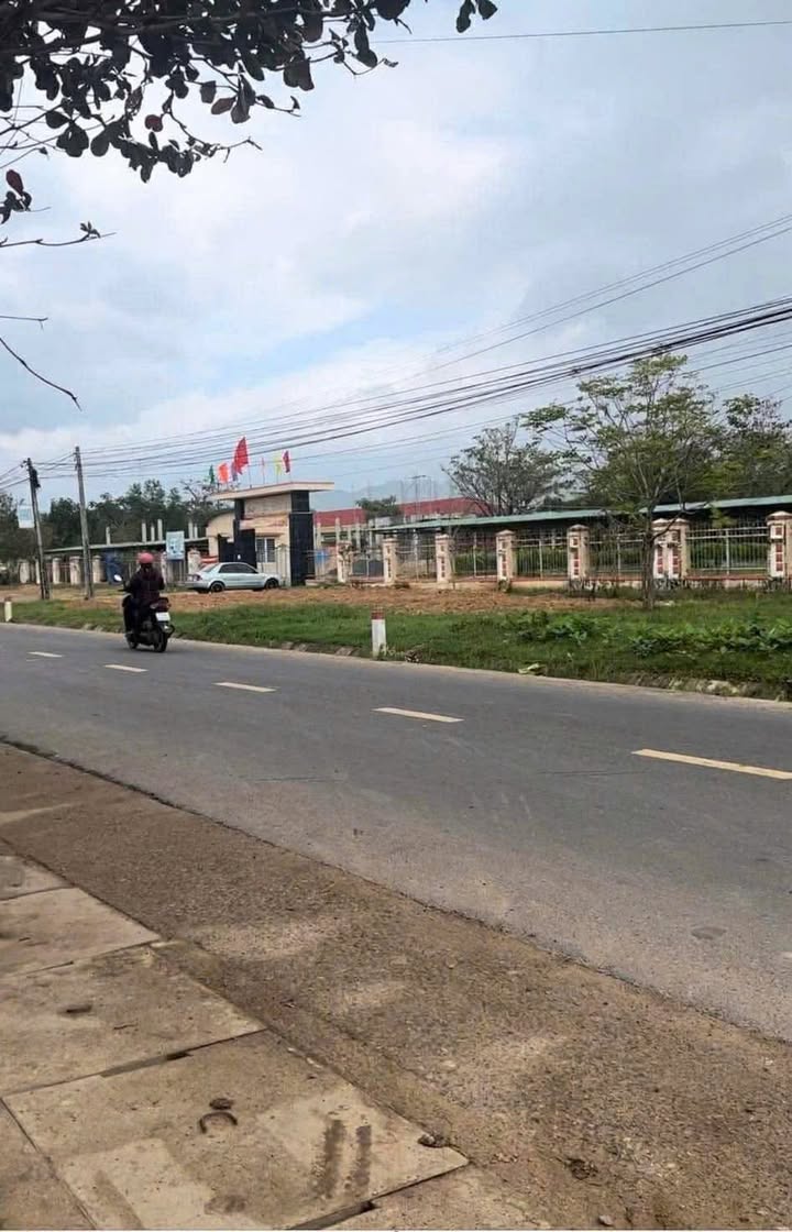 Đất Nền Ninh Sơn 6442m² giá 890 triệu - Tặng nhà cấp bốn ngay chợ Đá Bàn!