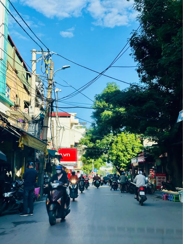 Nhà FrontHouse Chợ Giàu, Từ Sơn 86m² giá 9 tỷ - Kinh doanh ngay!