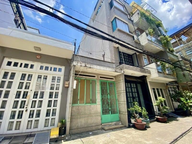 Đất Cách Mạng Tháng 8, Q.10 54m² giá 7.99 tỷ - Cơ hội đầu tư hiếm có!