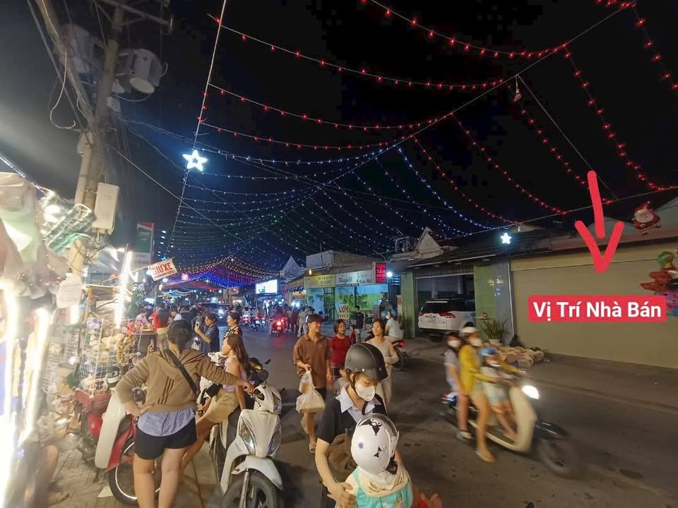 Nhà mặt tiền đường Phạm Hữu Tâm, Củ Chi 294m² giá 8.6 tỷ - Khu dân cư sầm uất!