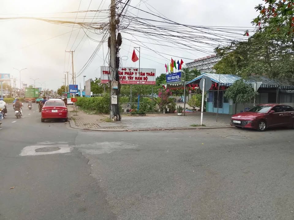 Đất nền Hẻm 11 Nguyễn Văn Linh, Ninh Kiều, 81m² giá 2.49 tỷ - Địa điểm đắc địa cho đầu tư!