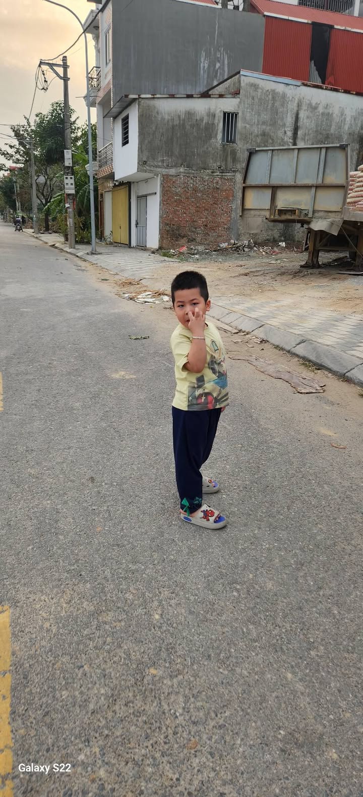 Nhà cho thuê góc Gò Mèo Đan Phượng 150m² - Mặt tiền rộng, phù hợp kinh doanh!