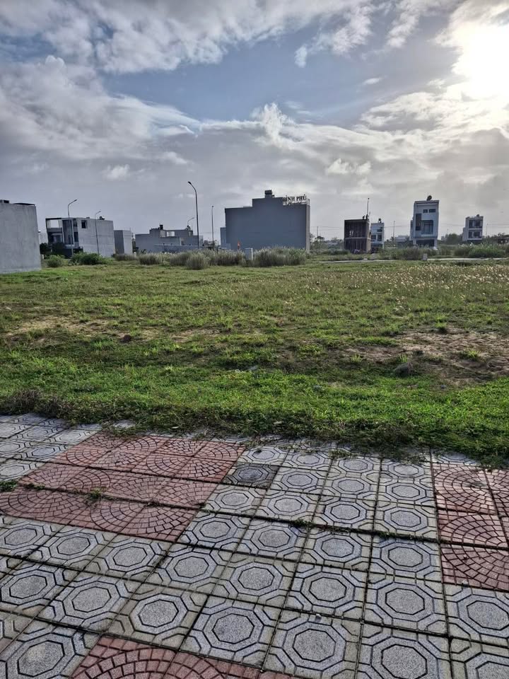 Đất nền đẹp tại đường Phan Chu Trinh, Tuy Hòa - 100m² giá 2.6 tỷ - Đầu tư sinh lời trong tương lai!