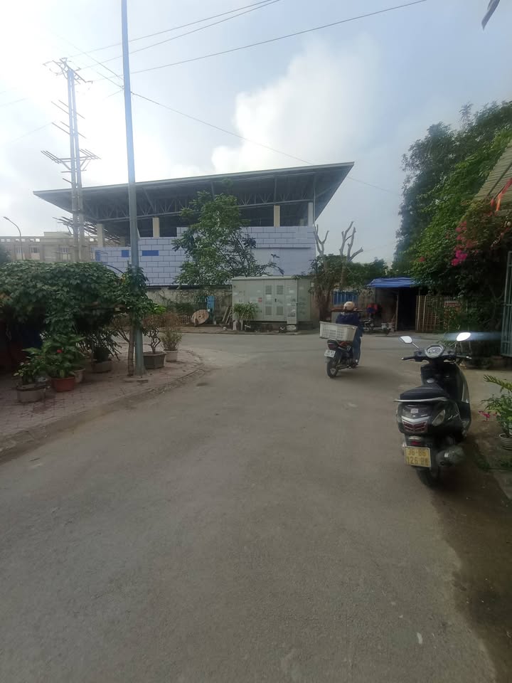 Đất nền hiếm tại Đông Vệ, Thanh Hóa 100m² giá 4 tỷ - Đầu tư sinh lời ngay!