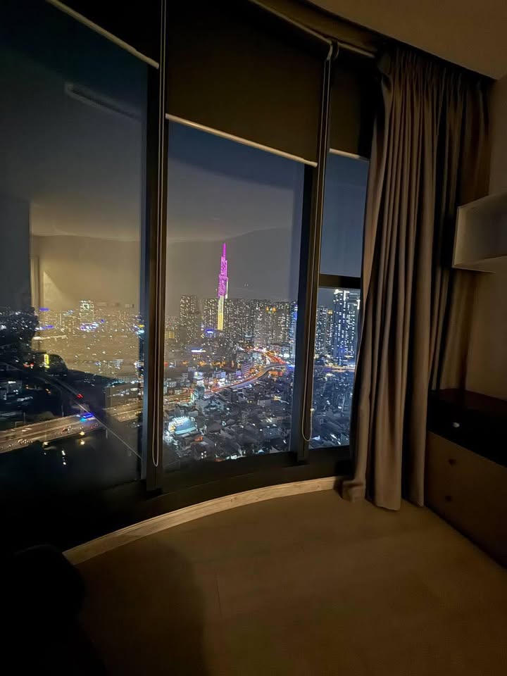 Căn hộ Vinhomes Golden River Bason Quận 1 101m² giá 42 triệu - View đẹp, chính chủ cho thuê!