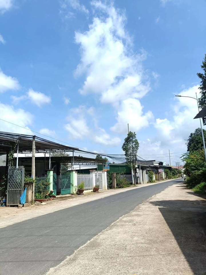 Nhà mặt tiền Lý Thường Kiệt, xã Liên Sơn Lắk, 210m² - Sẵn sàng vào ở ngay!