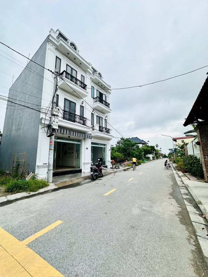 Nhà phố Hồng Thái, An Dương 50m² giá 3,35 tỷ - Kinh doanh sầm uất!