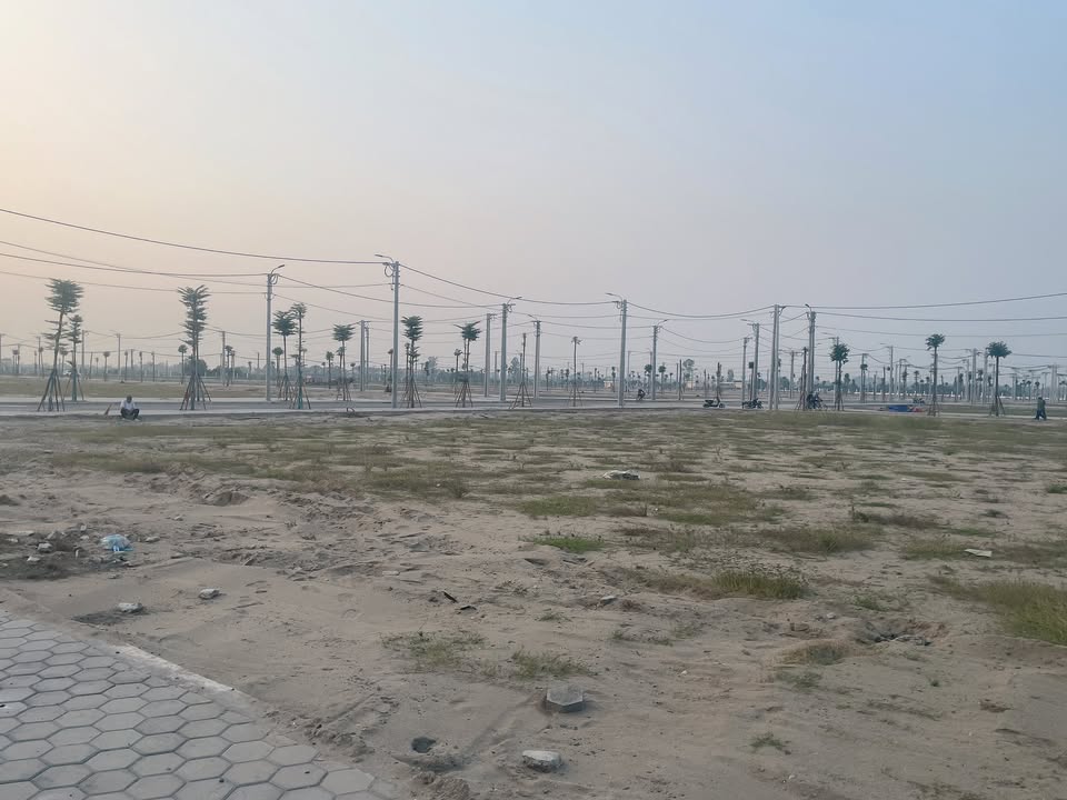 Kho bãi Cụm công nghiệp Tam Hiệp, Phúc Thọ 1000m² giá 11 triệu/m² - Tiềm năng đầu tư lớn!