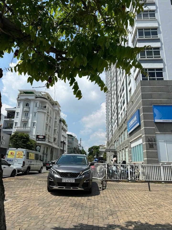 Nhà phố kinh doanh Nguyễn Thái Bình 60m² giá 16 tỷ - Dòng tiền thu về 50 triệu/tháng!