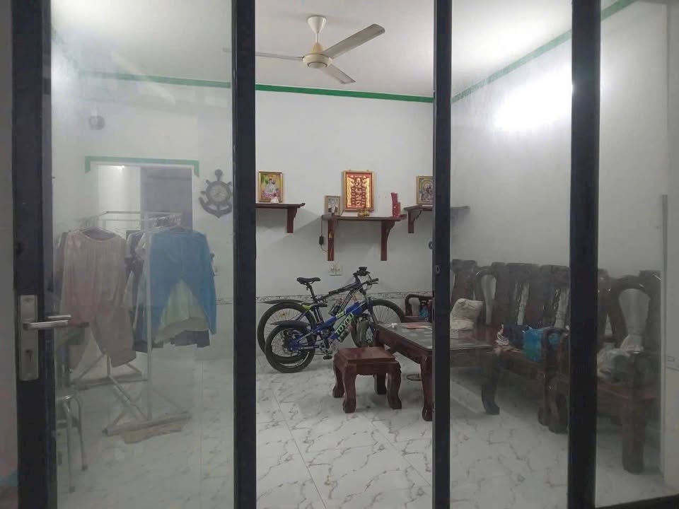 Nhà 2 phòng ngủ hẻm 234 đường Hoàng Quốc Việt 83m² giá 2.58 tỷ - Chính chủ bán, ô tô vào tận nhà!