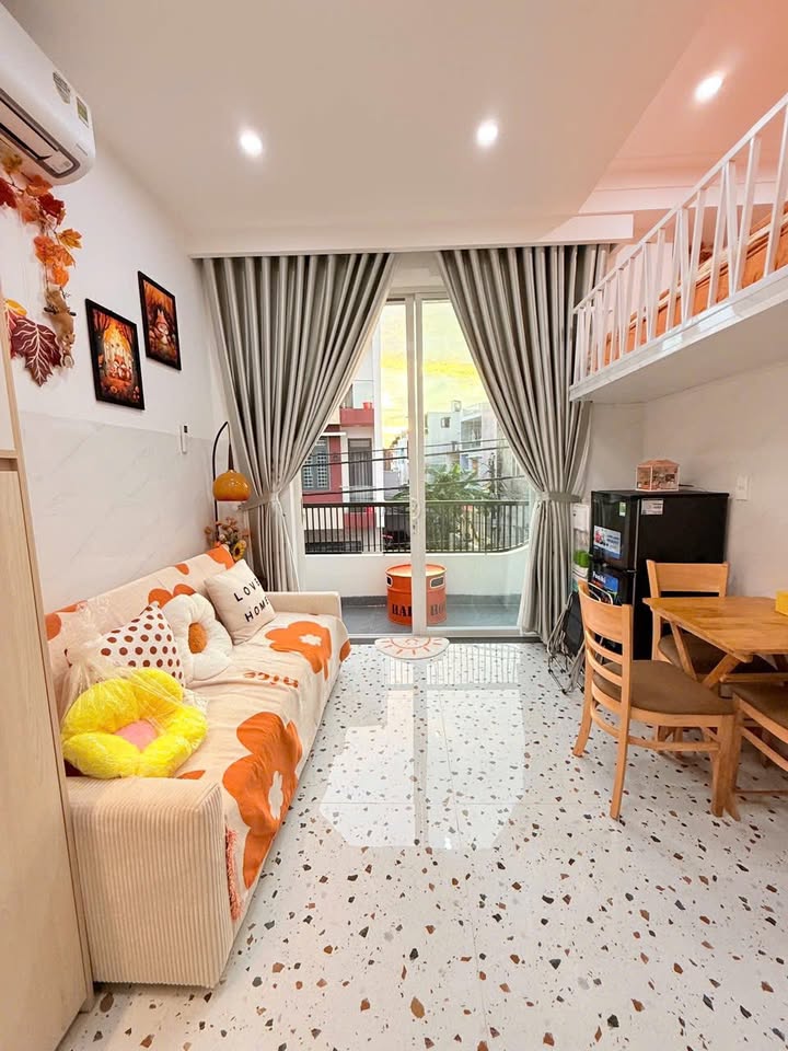 Căn hộ cho thuê tại Thanh Khê, Đà Nẵng - Ban công thoáng mát, nội thất đầy đủ