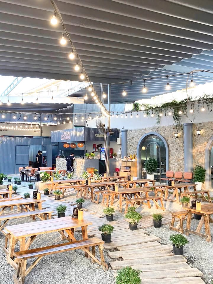 Cho thuê mặt bằng 600m² mặt tiền Nguyễn Văn Linh - Thích hợp kinh doanh cafe, quán ăn!