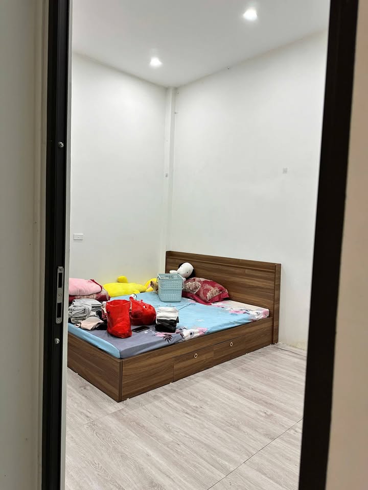 Nhà cho thuê 3 tầng phường Ngọc Trạo - Mặt tiền 6m, vị trí đắc địa cho kinh doanh!