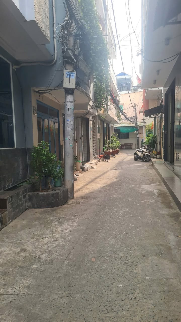 Nhà phố quận 8 36m² giá 900 triệu - Sẵn sàng vào ở ngay!