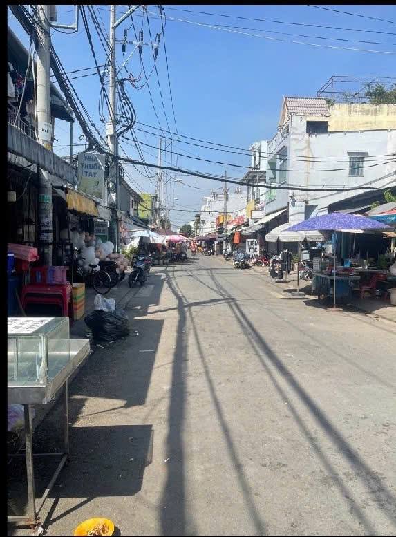 Nhà mặt tiền Mai Hắc Đế, Q8, 26.5m² giá 2.8 tỷ - Thích hợp kinh doanh và ở ngay!