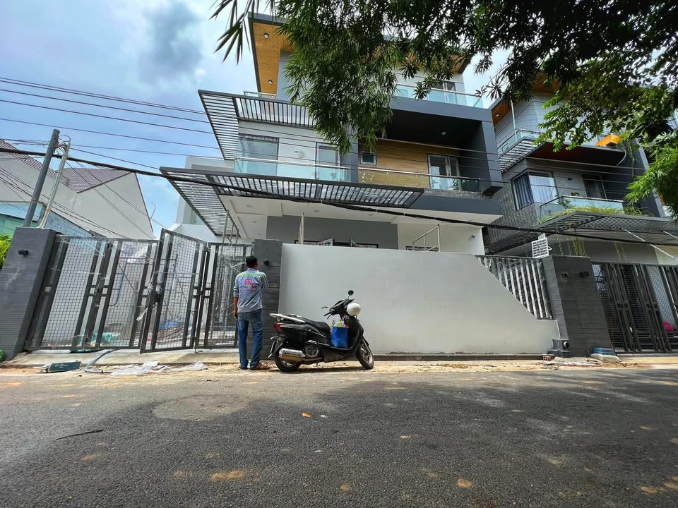 Biệt thự Phú Hoà, Thủ Dầu Một 101m² giá 6.5 tỷ - Vị trí đẹp, siêu tiện ích!