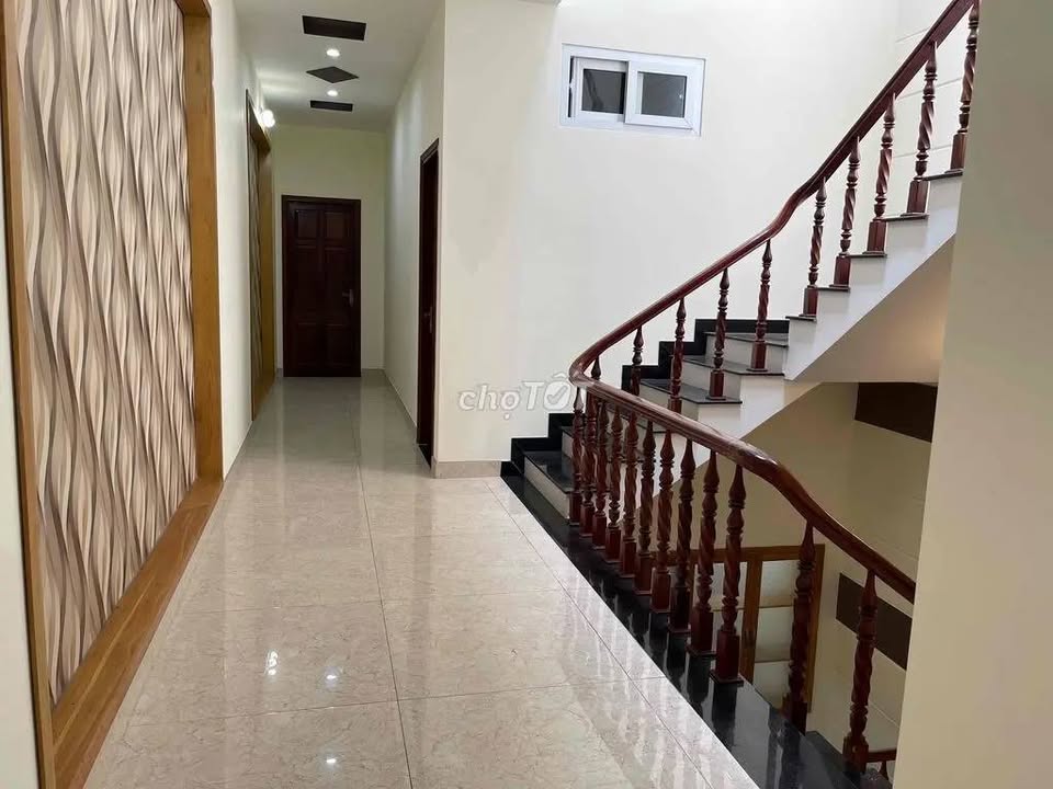 Nhà phố mặt tiền Nguyễn Hới, Vũng Tàu 183m² giá 14.9 tỷ - Ô tô đỗ trong nhà, kinh doanh thuận lợi!