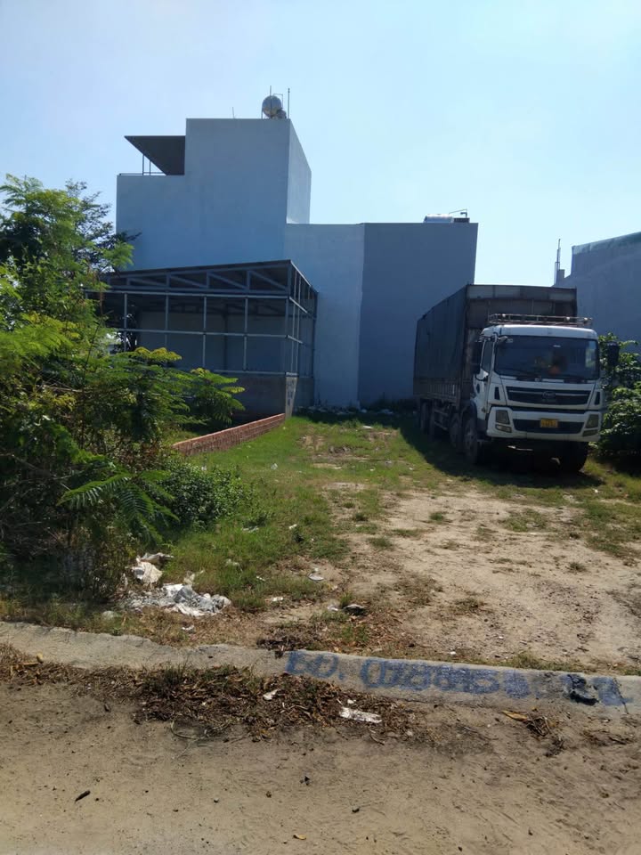 Đất nền Nhơn Phú, Quy Nhơn 100m² giá 1.9 tỷ - Sổ hồng chính chủ, vị trí đắc địa!