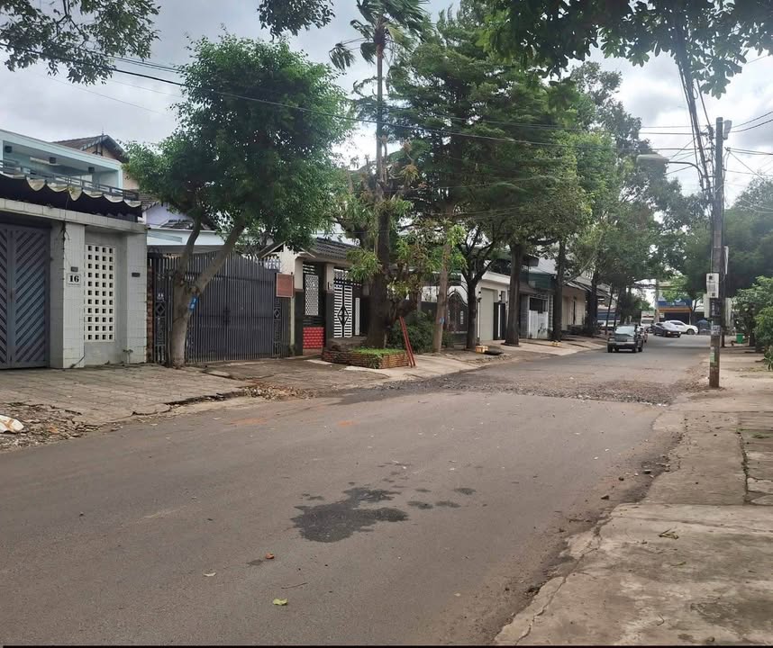 Đất nền mặt tiền Nguyễn Cơ Thạch, Thành Nhất, Buôn Ma Thuột 261m² giá 4.7 tỷ - Đầu tư sinh lời hấp dẫn!