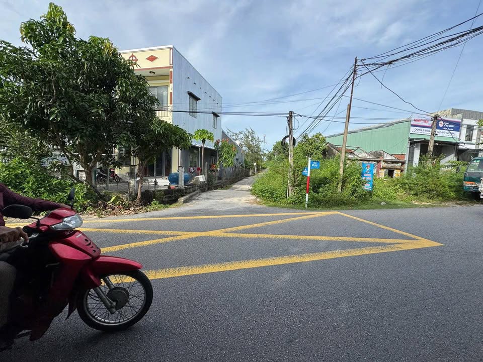 Lô đất 2 mặt tiền đường nhựa DT615 Tam Thăng 229m² giá 1.3 tỷ - Đầu tư sinh lời ngay!