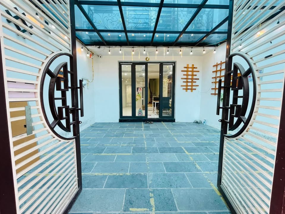 Nhà 6 tầng Bạch Mai 72m² giá 13 tỷ - Kinh doanh Homestay lợi nhuận cao!