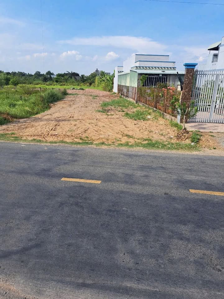 Đất mặt tiền Tỉnh Lộ 827B, xã Vĩnh Công, diện tích 1348m² - Đầu tư sinh lời!