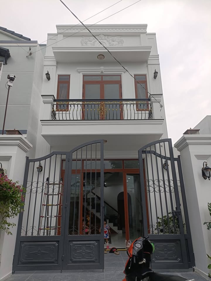 Nhà 1 trệt 1 lầu tại KDC Đăng Quỳnh, Cần Giuộc, 90m² - Sổ hồng riêng, giá hấp dẫn!