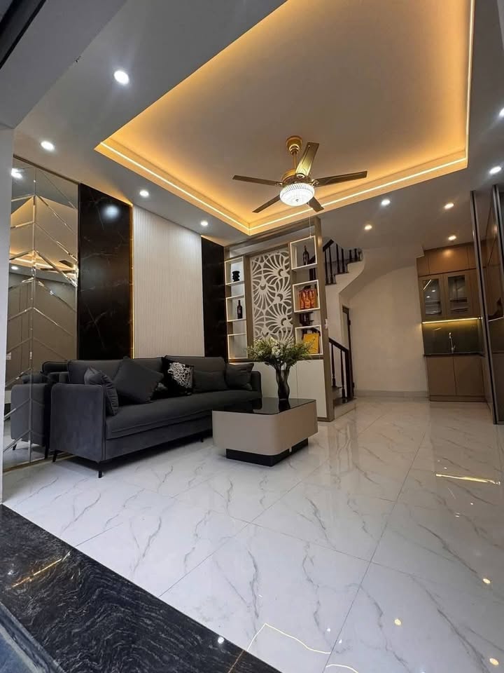 Nhà đẹp tại Xuân La, Tây Hồ 31m² giá 7.95 tỷ - Tặng nội thất cao cấp!