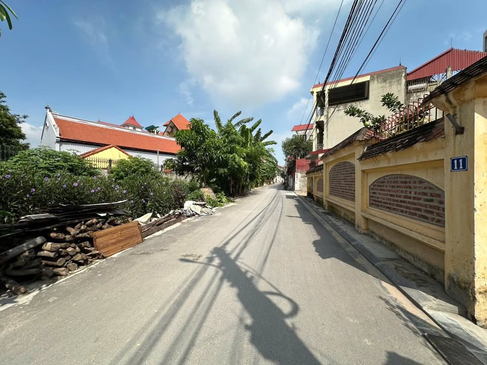 Nhà 3 tầng Đại Mạch, Đông Anh 89.1m² - Bán gấp, đường thông bàn cờ!